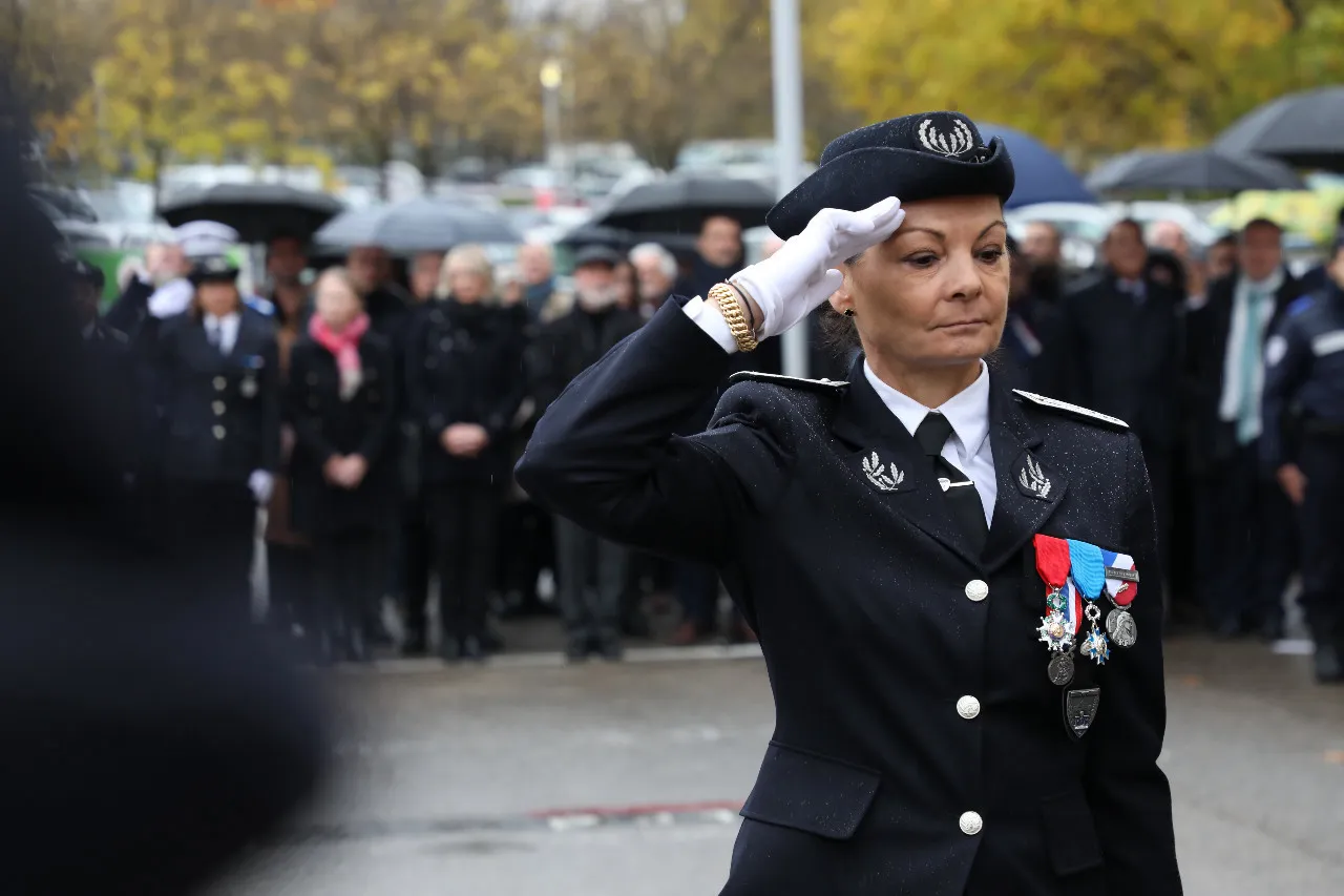 Vidéo : Marjorie Ghizoli Officiellement Patronne Des Policiers ...