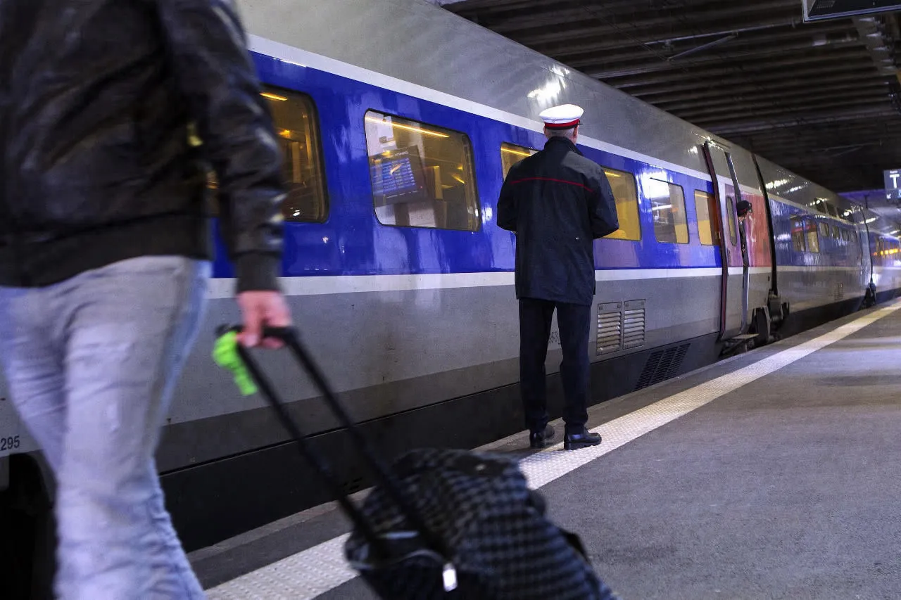 Crise de l'énergie : la SNCF planche sur un plan de sobriété sans ...