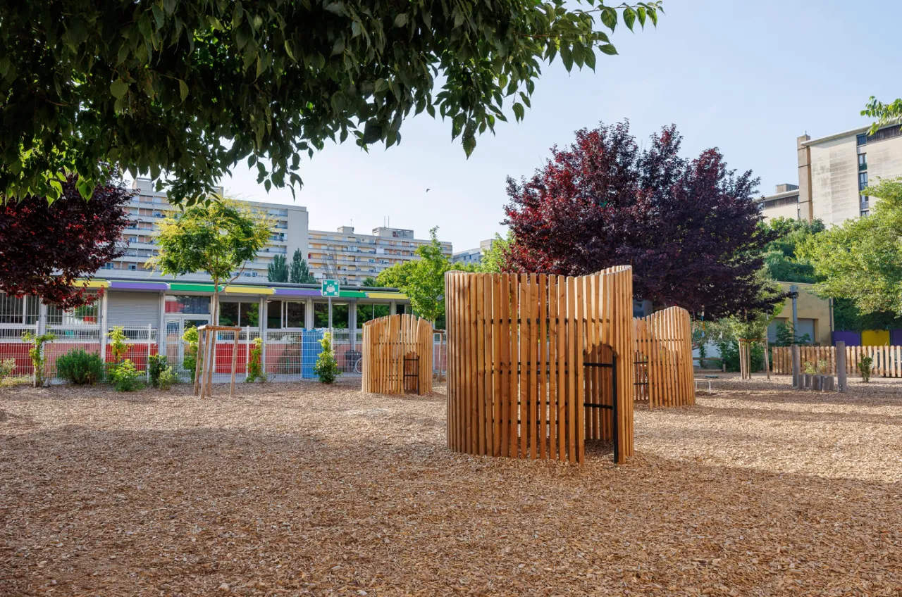 Une nouvelle cour d'école végétalisée dans le quartier de la Paillade ...
