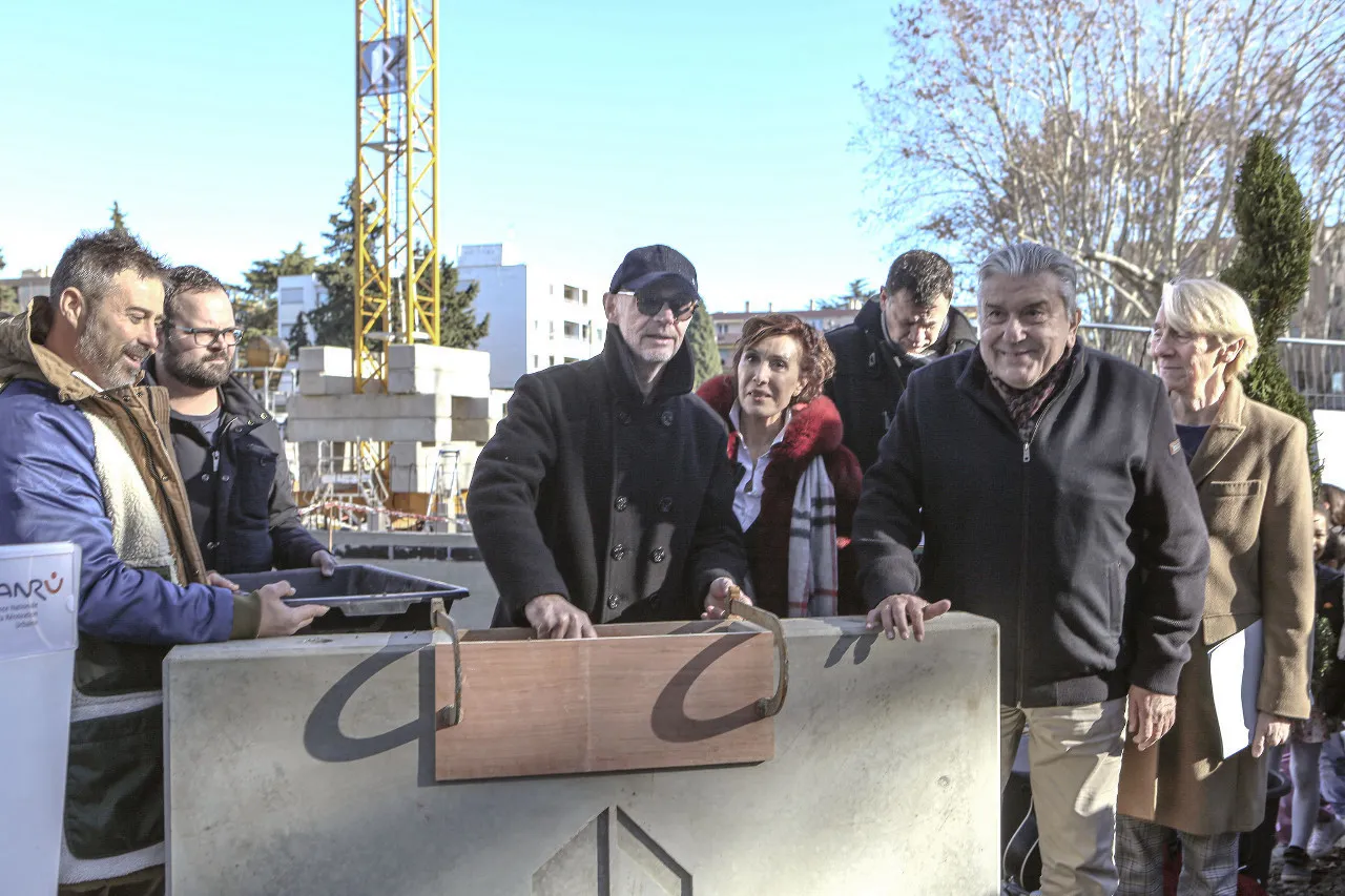 Nîmes. Quartier Clos d’Orville pose de la première pierre du groupe